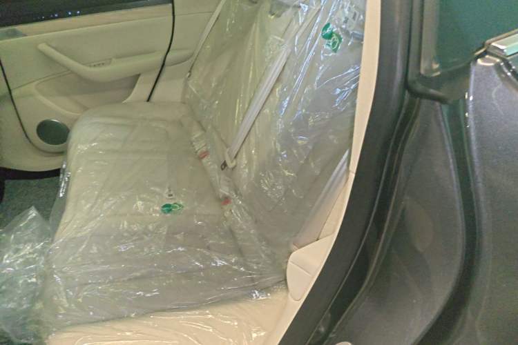 Used Hima Luxeed R7 2025 Range-Extended Version 251 km Max Left Rear Seat