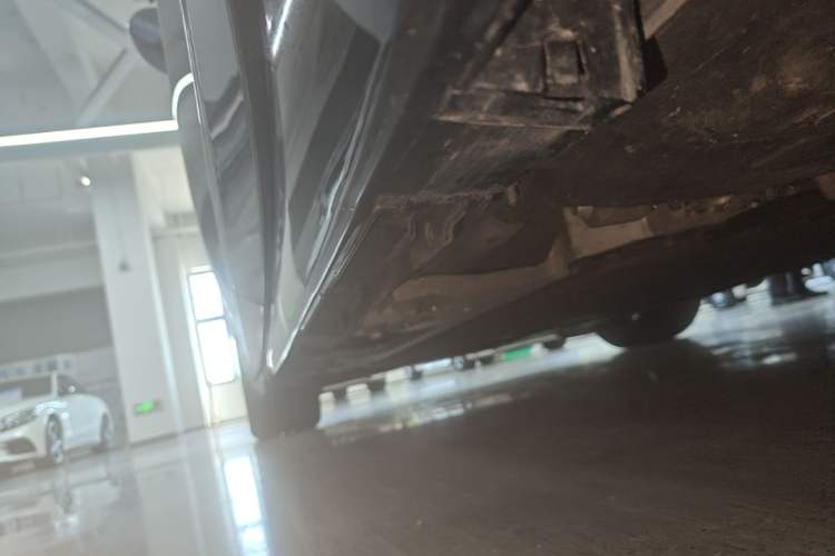 Used Hima Luxeed R7 2025 Extended-Range 251km Pro Left Side Sill