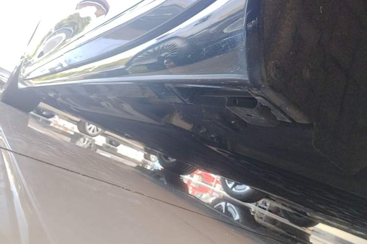 Used Hima Luxeed R7 2025 Extended-Range 331km Ultra Left Side Sill
