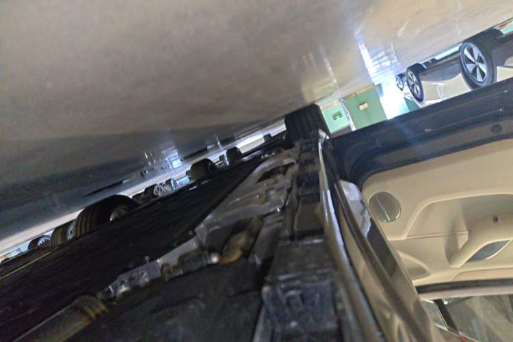 Used Hima Luxeed R7 2025 Range-Extended Version 251 km Max Left Side Sill
