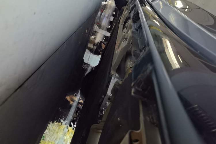 Used Hima Luxeed R7 2025 Range-Extended Version 251 km Max Left Side Sill