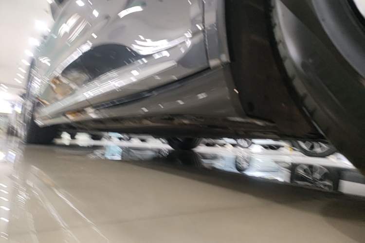 Used Hima Luxeed R7 2025 Range-Extended Version 251 km Max Left Side Sill