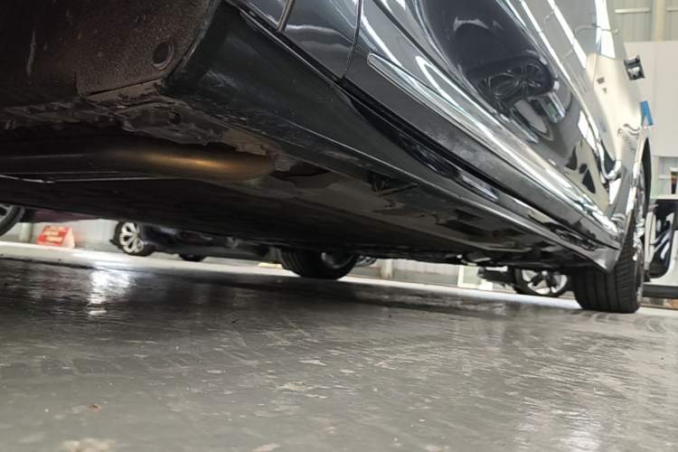 Used Hima Luxeed R7 2025 Extended-Range 331km Ultra Left Side Sill