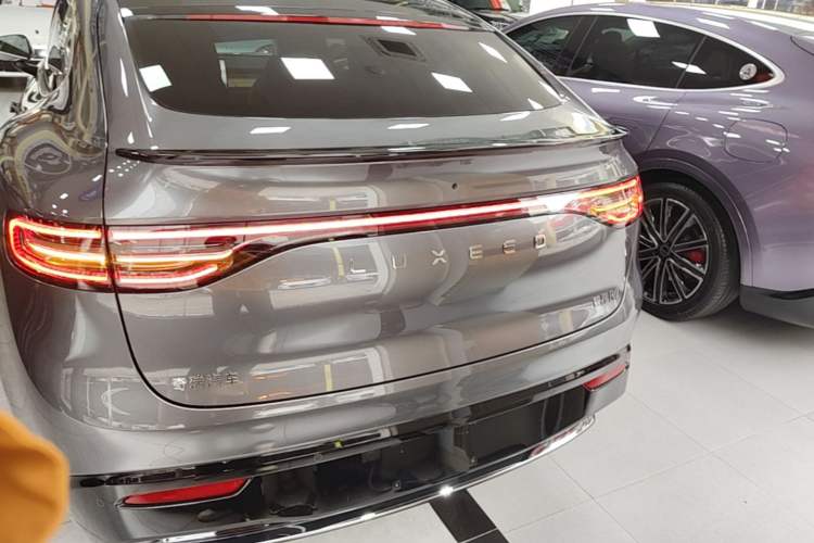 Used Hima Luxeed R7 2025 Extended-Range 331km Ultra Rear