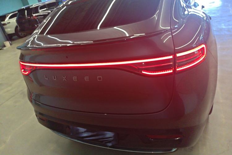 Used Hima Luxeed R7 2025 Range-Extended Version 251 km Max Rear