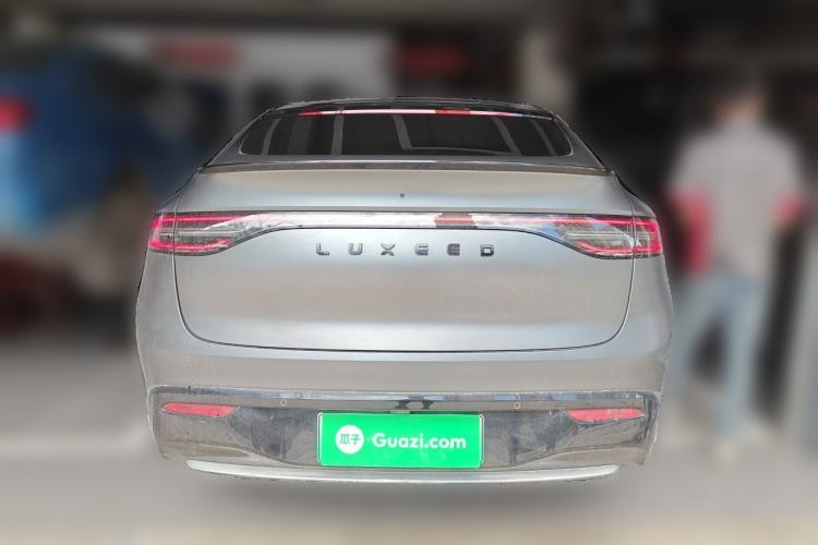 Used Hima Luxeed R7 2025 Range-Extended Version 251 km Max Rear