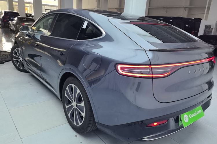 Used Hima Luxeed R7 2025 Range-Extended Version 251 km Max Rear Left 45 Deg