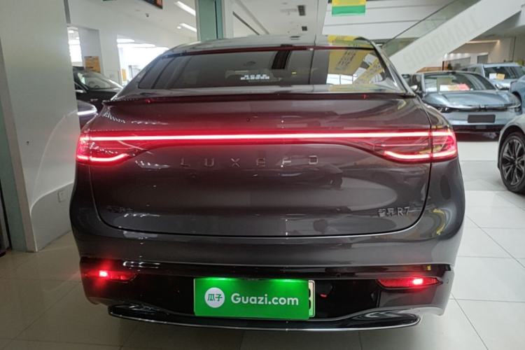 Used Hima Luxeed R7 2025 Range-Extended Version 251 km Max Rear