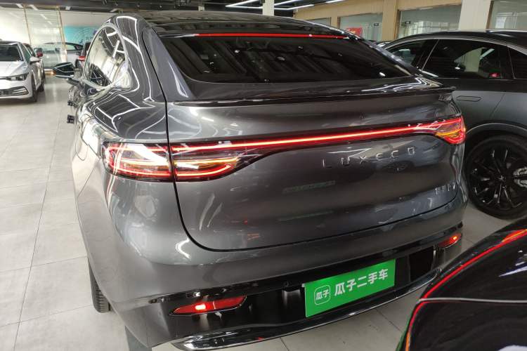 Used Hima Luxeed R7 2025 Range-Extended Version 251 km Max Rear