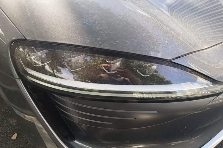 Used Hima Luxeed R7 2025 Range-Extended Version 251 km Max Right Front Headlight