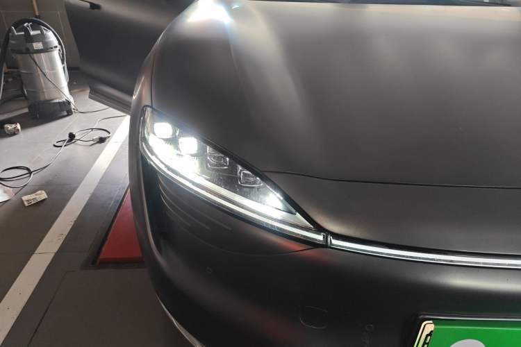 Used Hima Luxeed R7 2025 Range-Extended Version 251 km Max Right Front Headlight