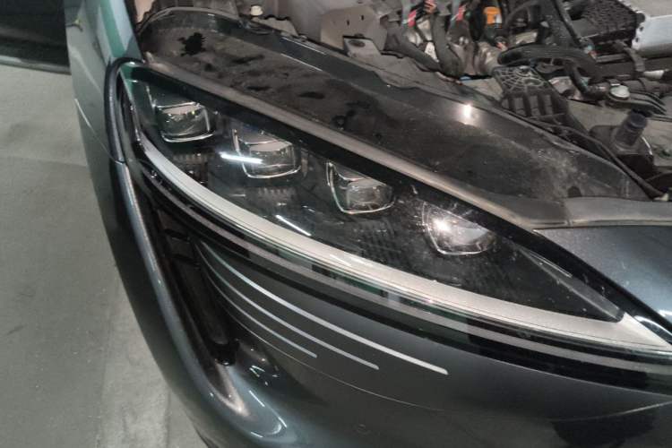 Used Hima Luxeed R7 2025 Range-Extended Version 251 km Max Right Front Headlight