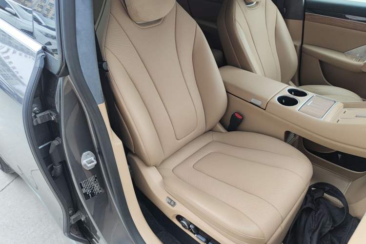 Used Hima Luxeed R7 2025 Extended-Range 331km Ultra Right Front Seat
