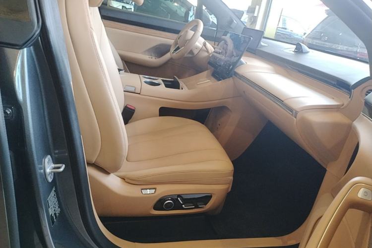 Used Hima Luxeed R7 2025 Extended-Range 331km Ultra Right Front Seat