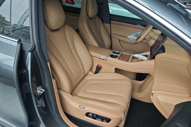 Used Hima Luxeed R7 2025 Extended-Range 331km Ultra Right Front Seat