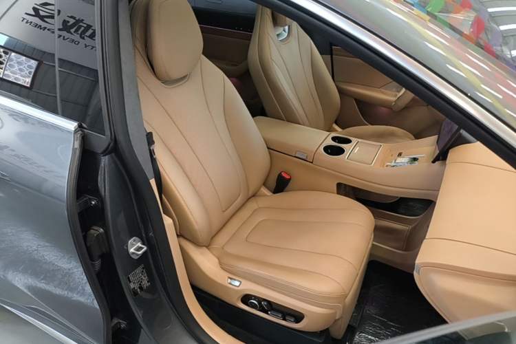 Used Hima Luxeed R7 2025 Extended-Range 331km Ultra Right Front Seat