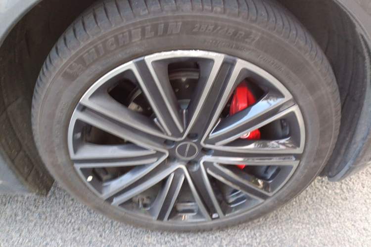 Used Hima Luxeed R7 2025 Extended-Range 331km Ultra Right Front Wheel Hub