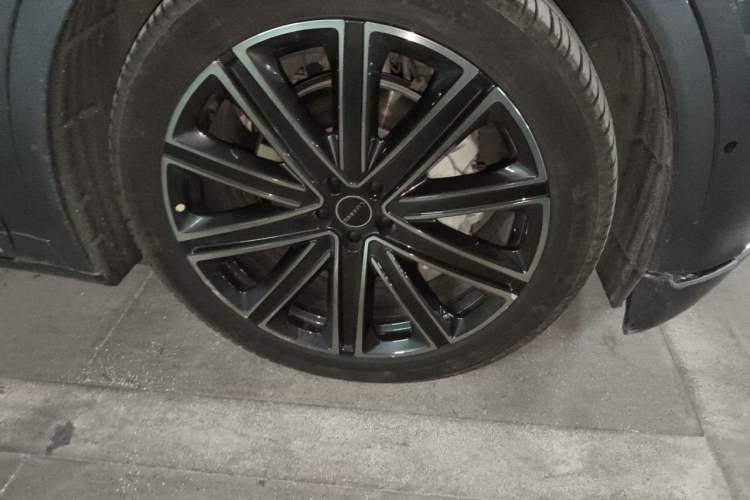 Used Hima Luxeed R7 2025 Range-Extended Version 251 km Max Right Front Wheel Hub