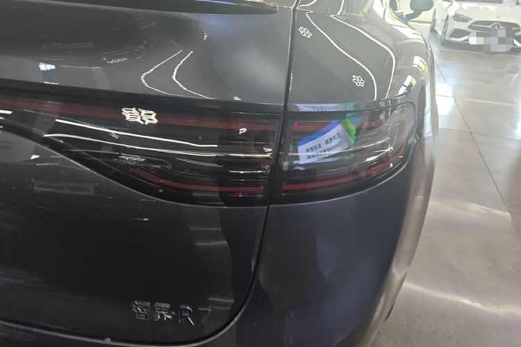 Used Hima Luxeed R7 2025 Extended-Range 251km Pro Right Rear Taillight