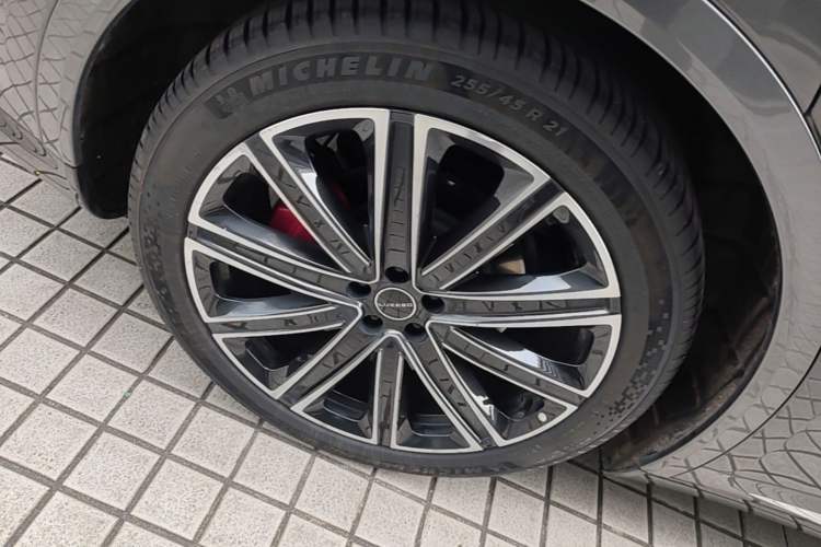 Used Hima Luxeed R7 2025 Extended-Range 331km Ultra Right Rear Wheel Hub