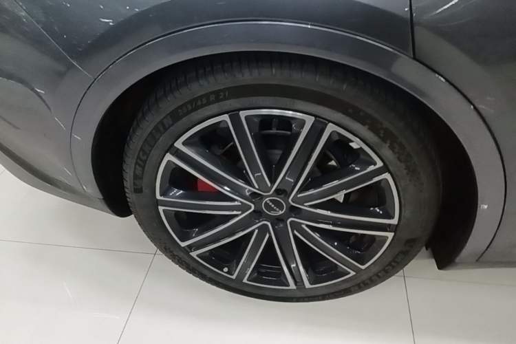 Used Hima Luxeed R7 2025 Extended-Range 331km Ultra Right Rear Wheel Hub