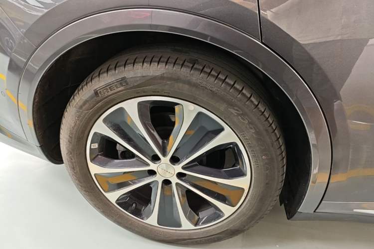 Used Hima Luxeed R7 2025 Extended-Range 251km Pro Right Rear Wheel Hub