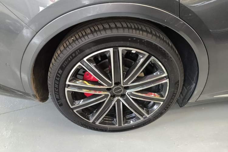 Used Hima Luxeed R7 2025 Extended-Range 331km Ultra Right Rear Wheel Hub