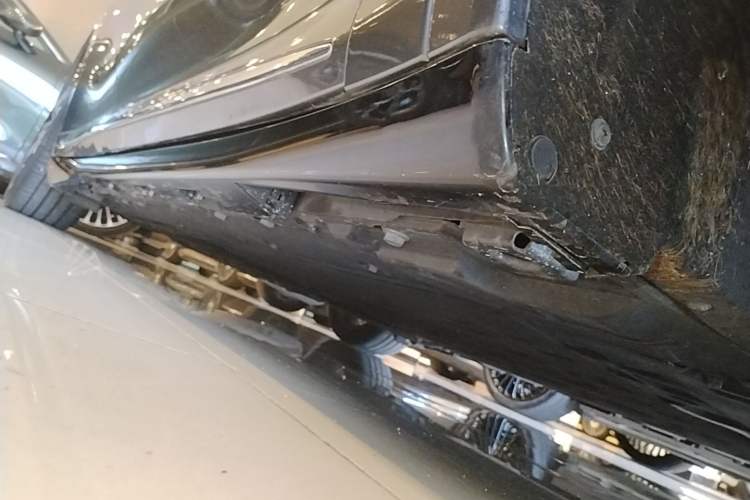 Used Hima Luxeed R7 2025 Extended-Range 331km Ultra Right Side Sill