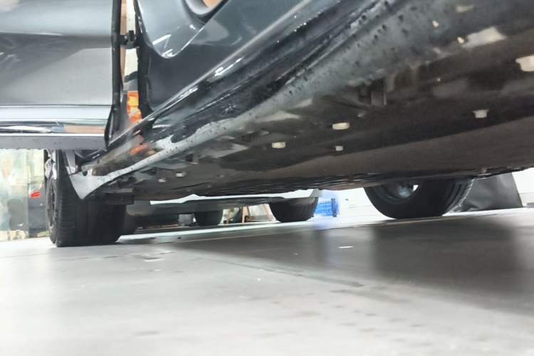 Used Hima Luxeed R7 2025 Extended-Range 331km Ultra Right Side Sill