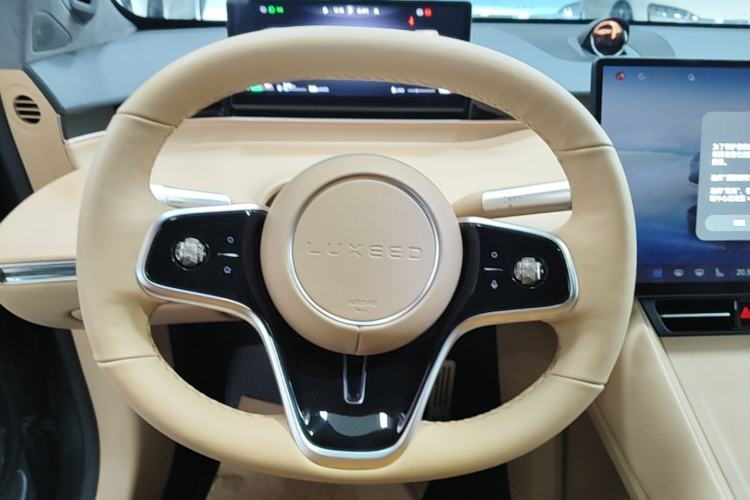 Used Hima Luxeed R7 2025 Extended-Range 331km Ultra Steering Wheel