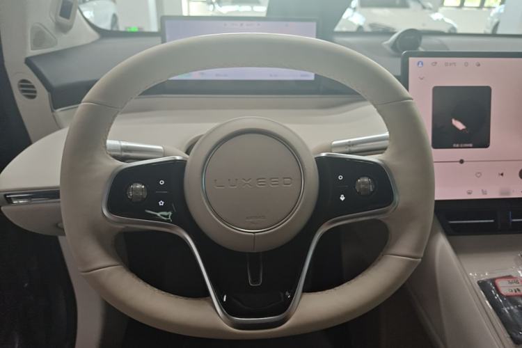 Used Hima Luxeed R7 2025 Extended-Range 251km Pro Steering Wheel