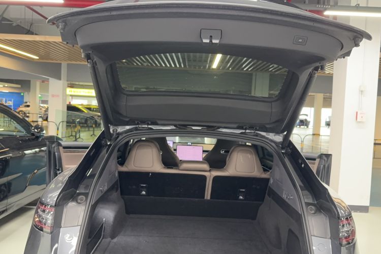 Used Hima Luxeed R7 2025 Range-Extended Version 251 km Max Trunk