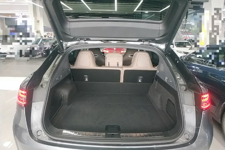 Used Hima Luxeed R7 2025 Range-Extended Version 251 km Max Trunk