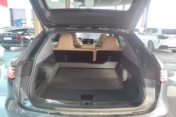 Used Hima Luxeed R7 2025 Extended-Range 331km Ultra Trunk