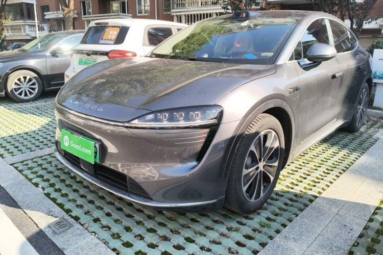 Hima Luxeed R7 2025 Range-Extended Version 251 km Max