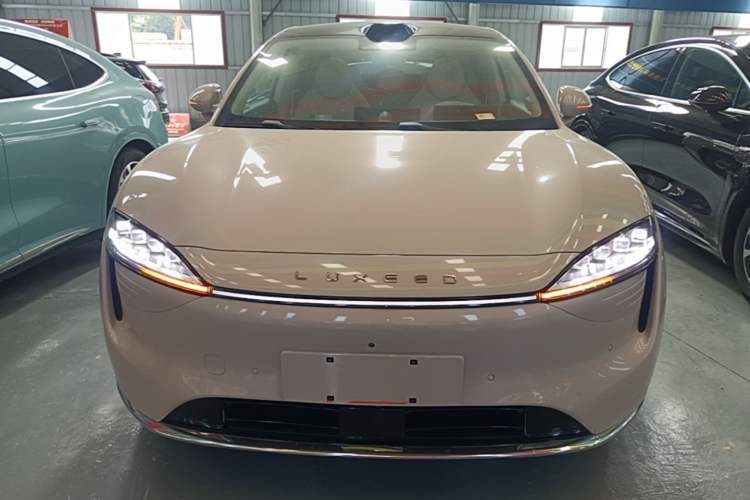 Used Hima Luxeed R7 2025 Range-Extended Version 251 km Max Front