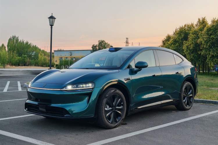 Hima Luxeed R7 2025 Range-Extended Version 360 km Max