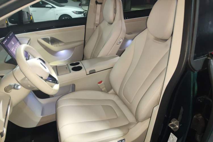 Used Hima Luxeed R7 2025 Extended-Range 251km Pro Left Front Seat