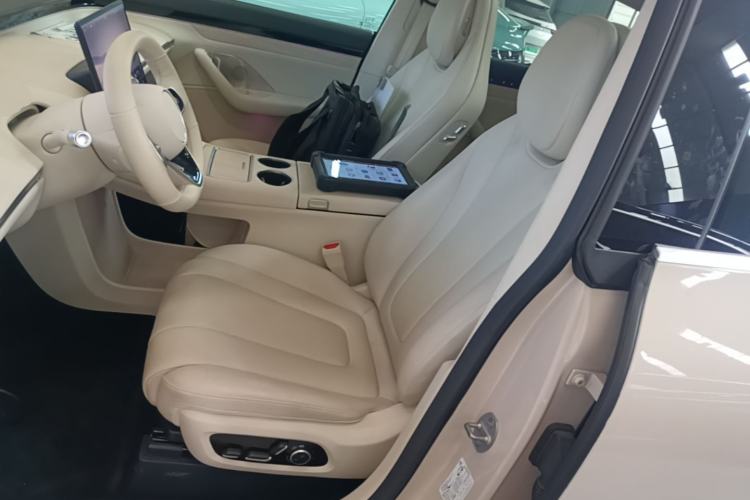 Used Hima Luxeed R7 2025 Range-Extended Version 251 km Max Left Front Seat