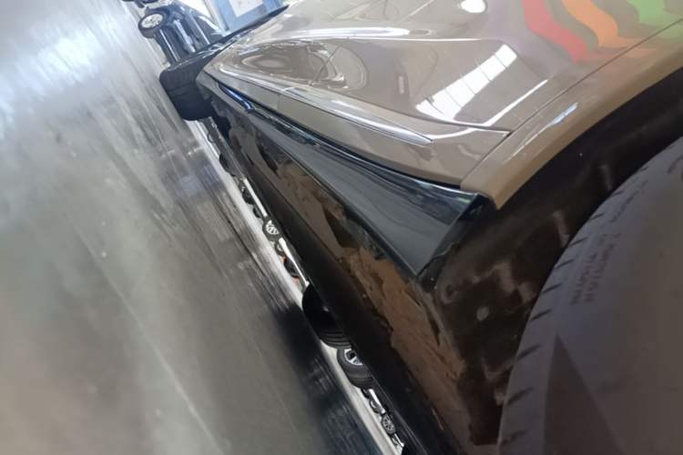 Used Hima Luxeed R7 2025 Range-Extended Version 251 km Max Left Side Sill