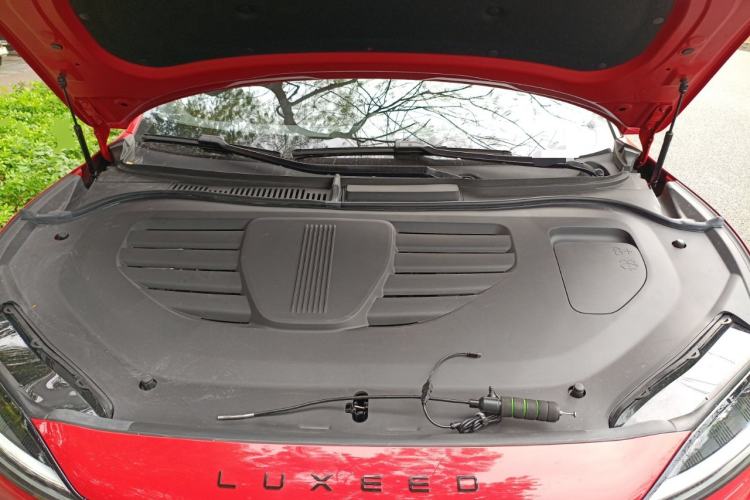 Used Hima Luxeed R7 2025 Range-Extended Version 251 km Max Engine Bay