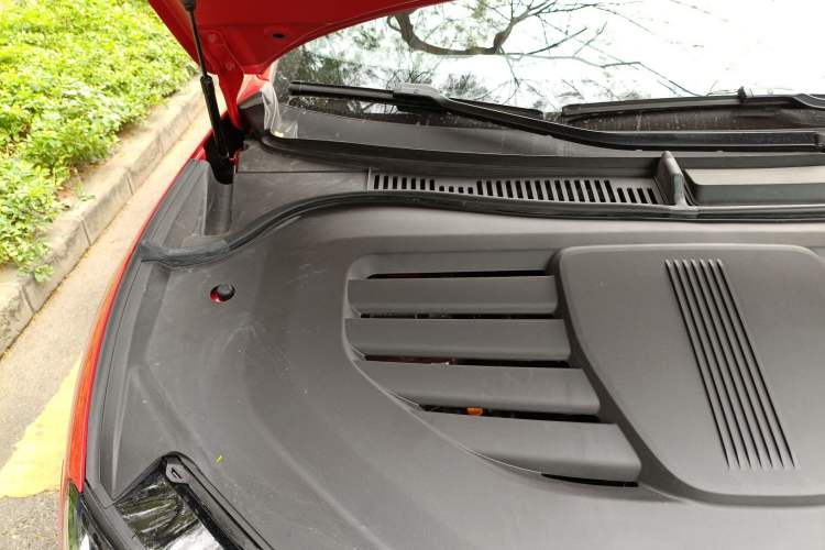 Used Hima Luxeed R7 2025 Range-Extended Version 251 km Max Engine Bay Right
