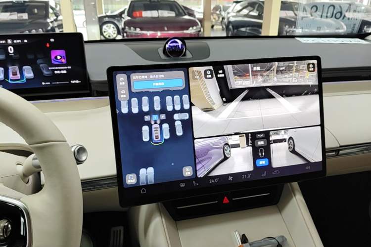 Used Hima Luxeed R7 2025 Extended-Range 331km Ultra Audio And AC Panel