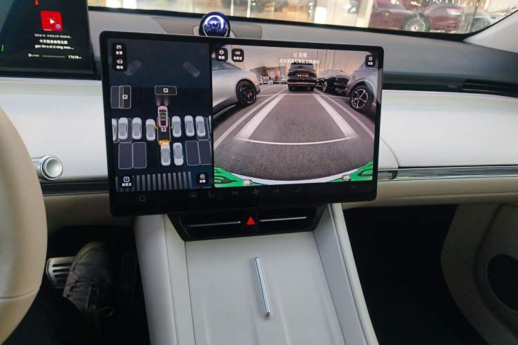 Used Hima Luxeed R7 2025 Extended-Range 331km Ultra Audio And AC Panel