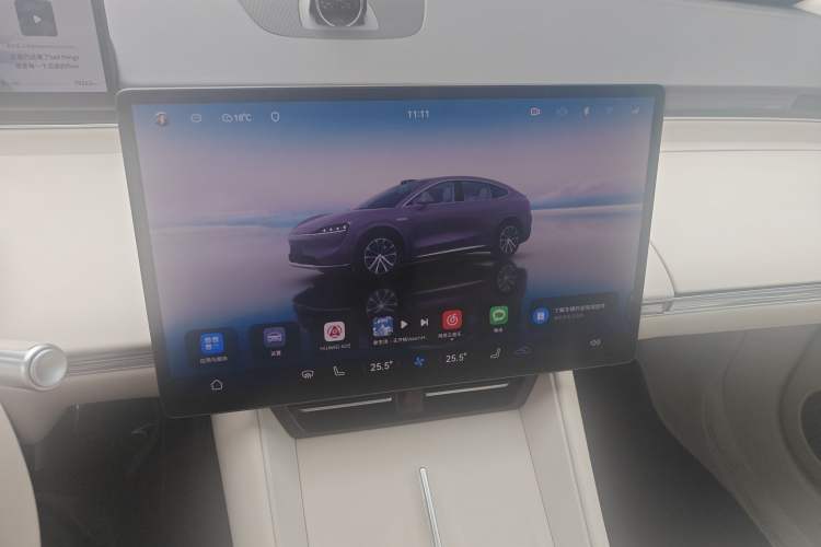 Used Hima Luxeed R7 2025 Range-Extended Version 251 km Max Audio And AC Panel