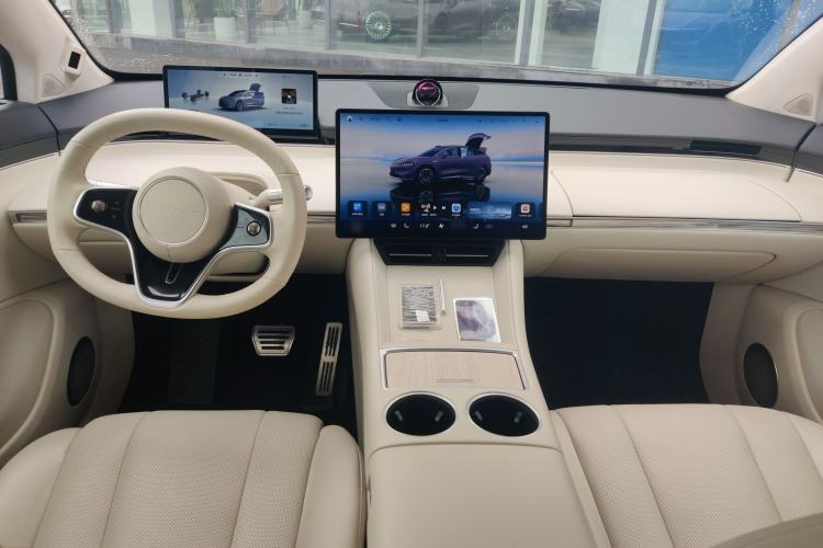 Used Hima Luxeed R7 2025 Extended-Range 331km Ultra Center Console