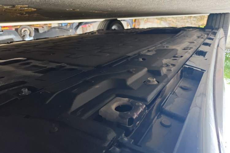 Used Hima Luxeed R7 2025 Extended-Range 331km Ultra Chassis Front Right