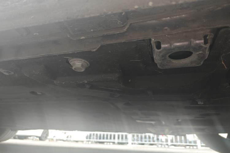 Used Hima Luxeed R7 2025 Range-Extended Version 251 km Max Chassis Front Right