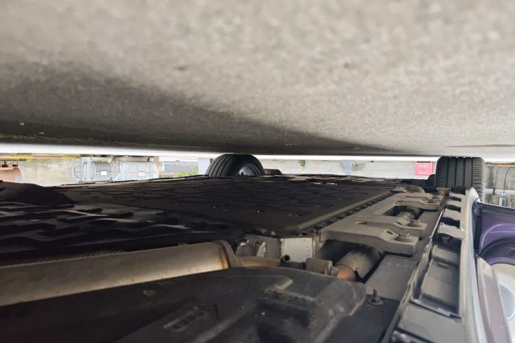 Used Hima Luxeed R7 2025 Extended-Range 331km Ultra Chassis Rear Left