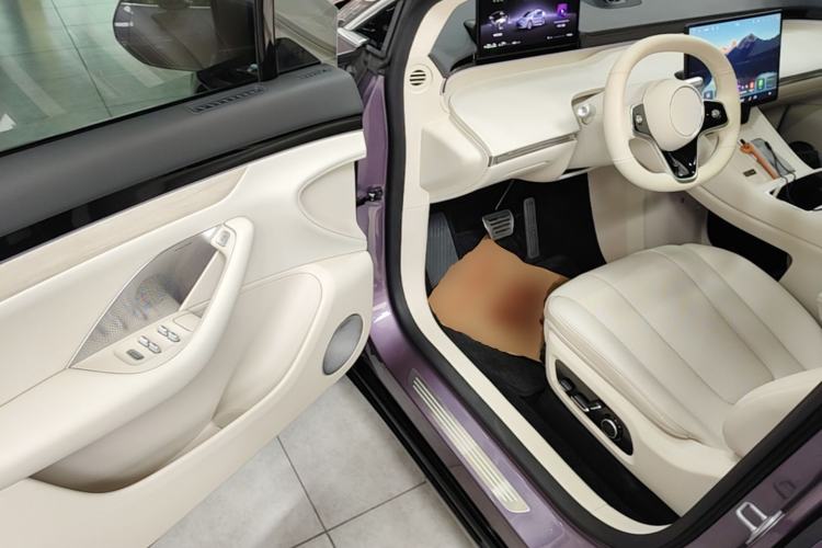 Used Hima Luxeed R7 2025 Extended-Range 331km Ultra Driver Seat